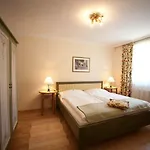 & Almhof Velden am Wörthersee
