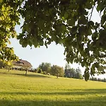 Konukevi & Almhof Velden am Wörthersee