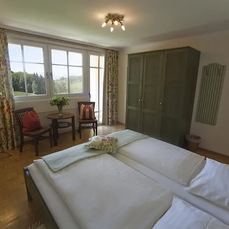 Appartements&zimmer Almhof Gasthuis Velden am Wörthersee