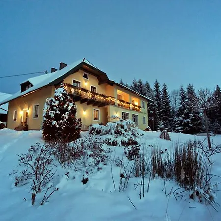 Vendégház & Almhof Velden am Wörthersee