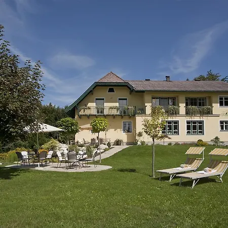 & Almhof Vendégház