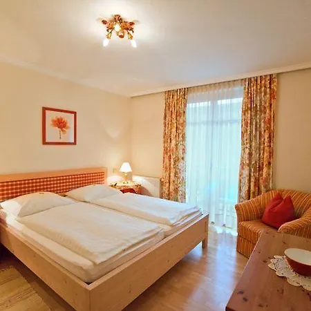 Gasthuis Appartements&zimmer Almhof Velden am Wörthersee