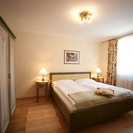 Appartements&zimmer Almhof Velden am Wörthersee
