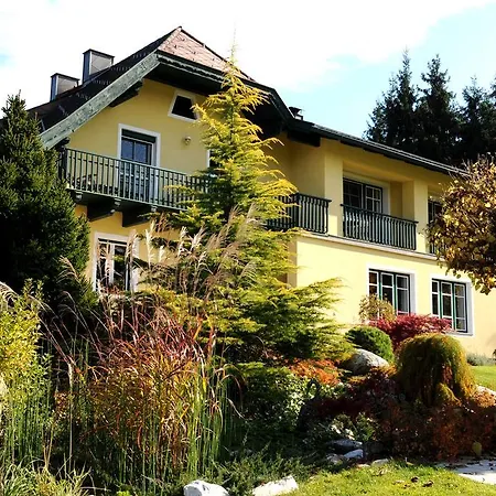 & Almhof Velden am Wörthersee