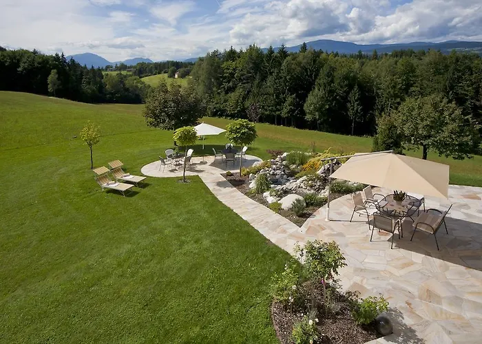 & Almhof * Velden am Wörthersee